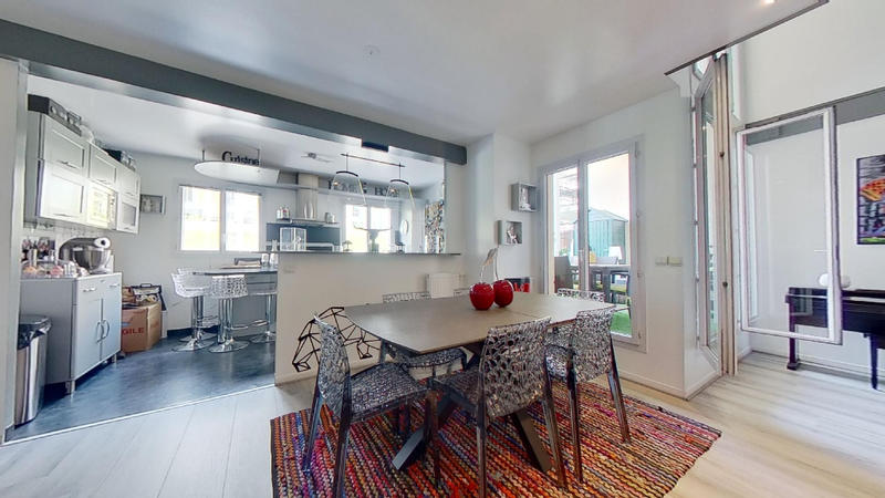 Appartement - 134 m² - 6 pièces