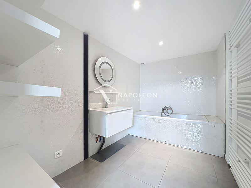 Loft - 270 m² - 6 pièces