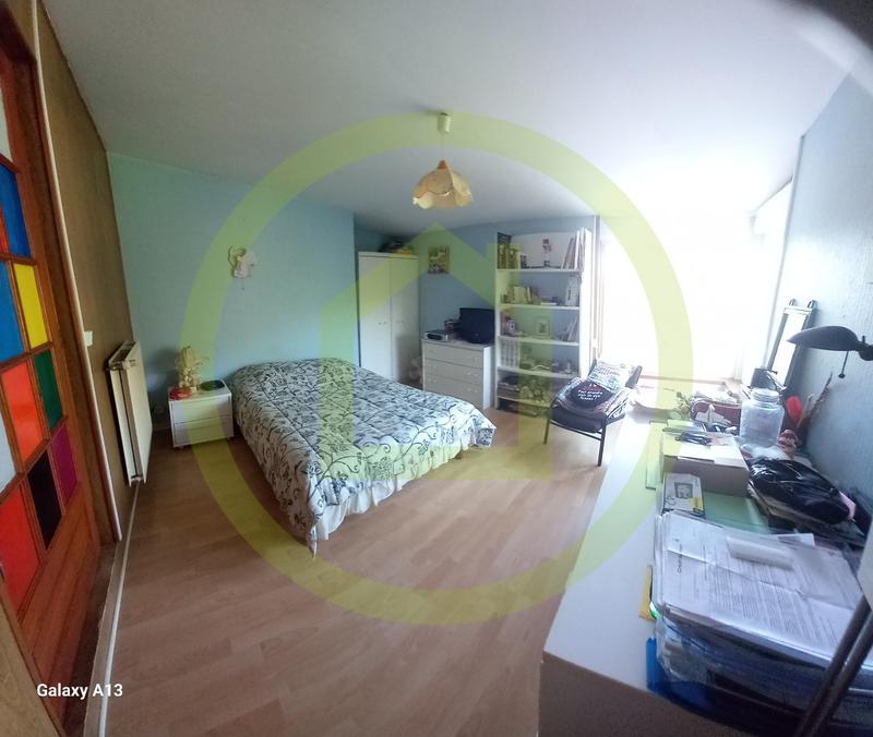 Maison - 193 m² - 8 pièces