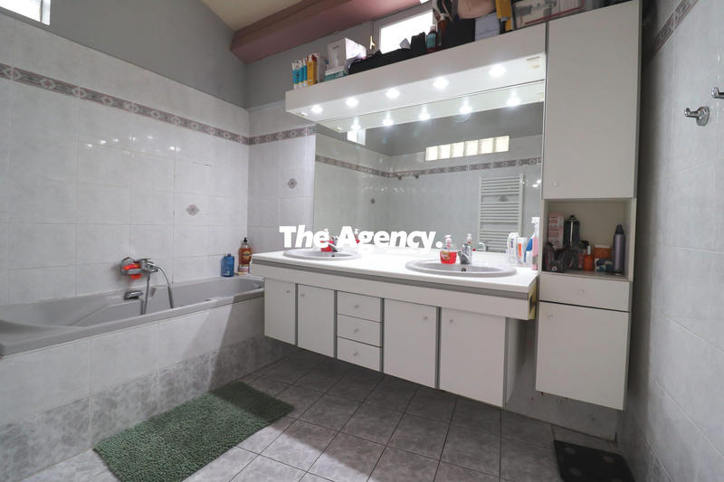 Maison - 127 m² - 4 pièces