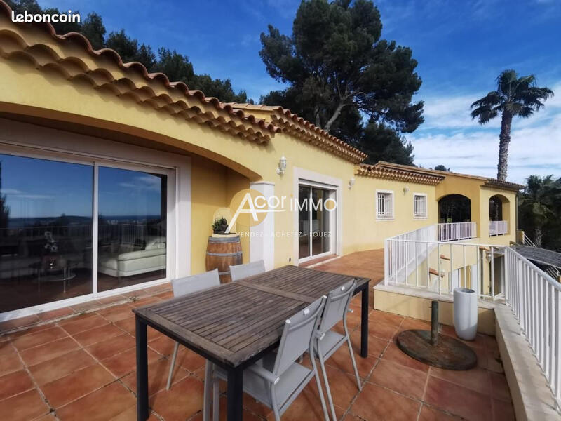 Maison - 285 m² - 7 pièces