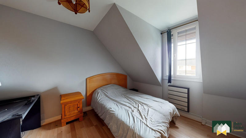 Maison traditionnelle - 105 m² - 5 pièces