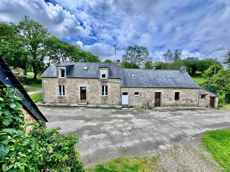 Maison - 102 m² - 4 pièces