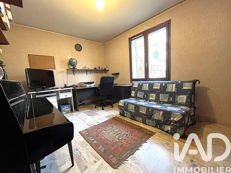 Maison - 261 m² - 9 pièces