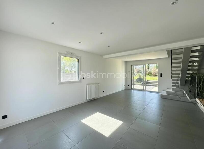 Maison - 100 m² - 5 pièces