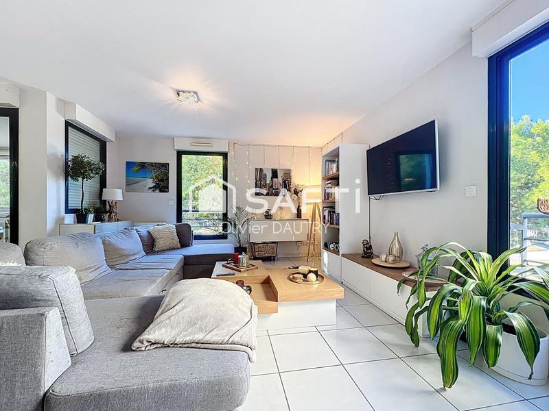 Appartement - 101 m² - 4 pièces