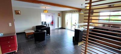 Maison - 137 m² - 6 pièces