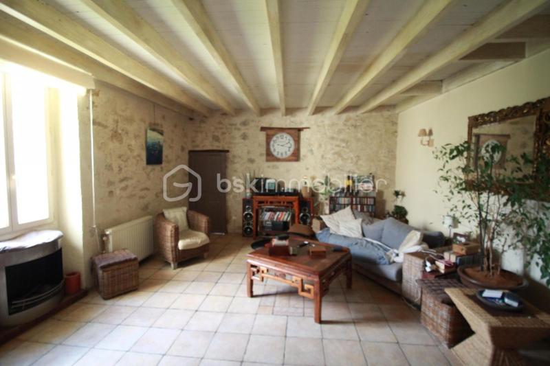 Corps de ferme - 300 m² - 10 pièces