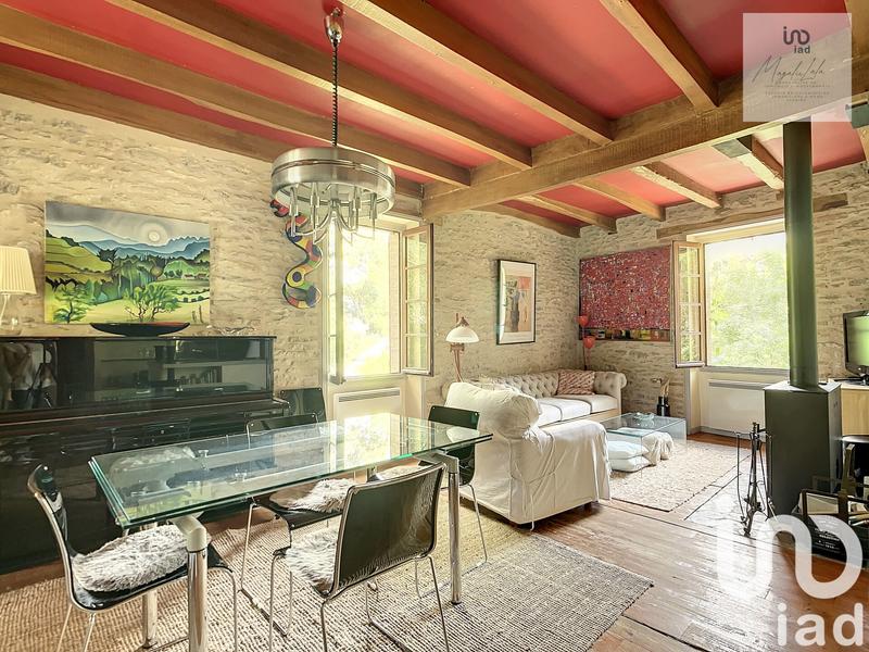 Maison - 220 m² - 10 pièces