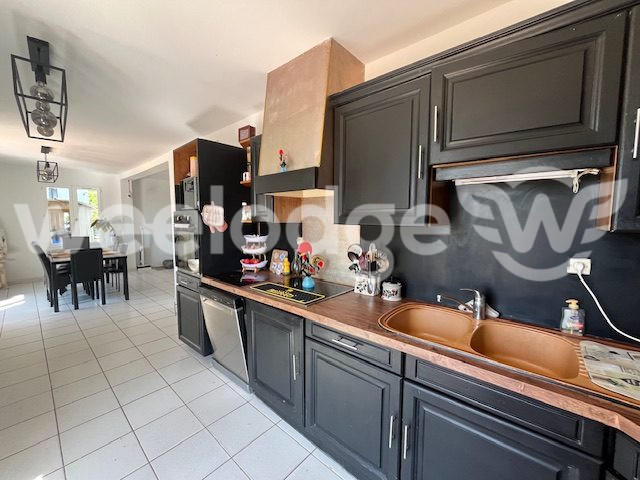 Maison - 107 m² - 6 pièces