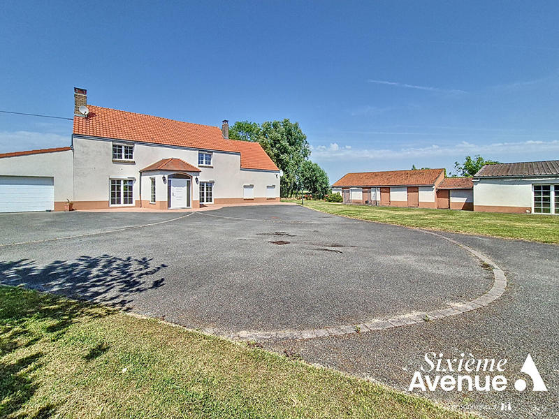 Maison - 265 m² - 6 pièces