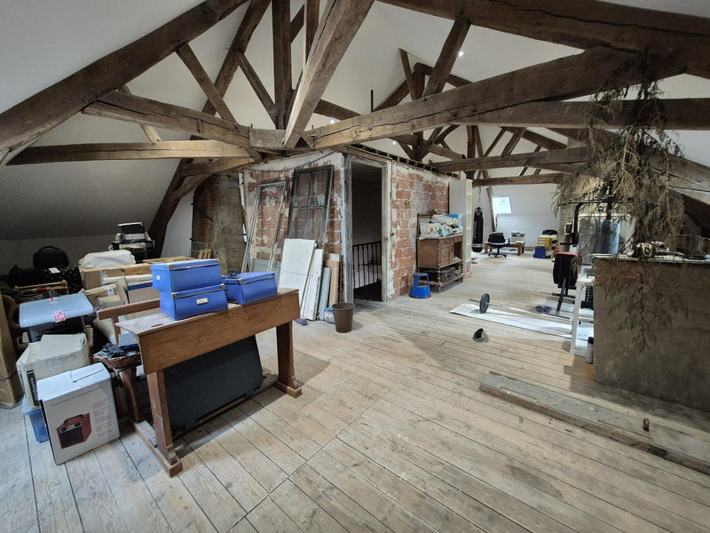 Maison - 430 m² - 12 pièces