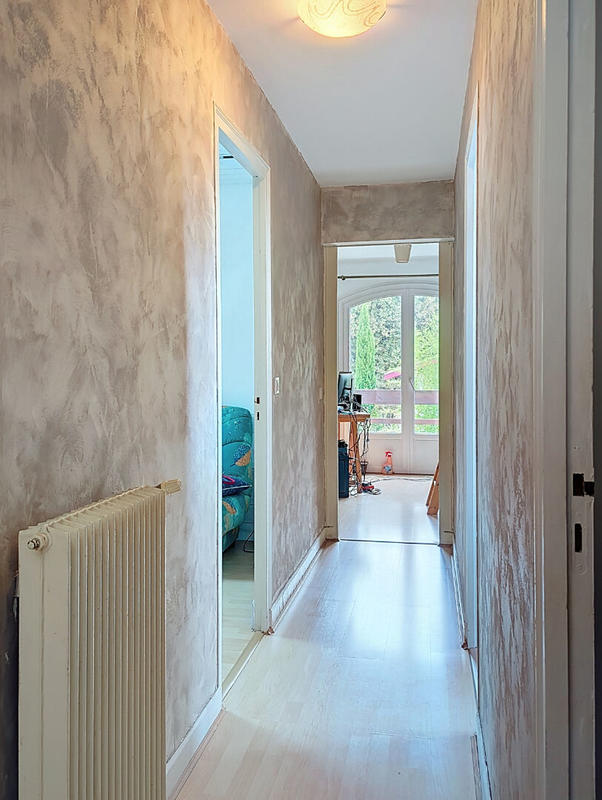 Maison - 167 m² - 8 pièces