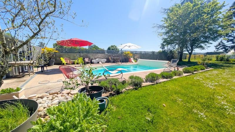 Maison - 160 m² - 8 pièces