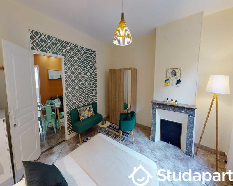 Chambre - 120 m² - 1 pièce