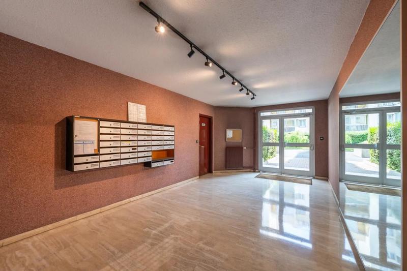 Appartement - 86 m² - 4 pièces