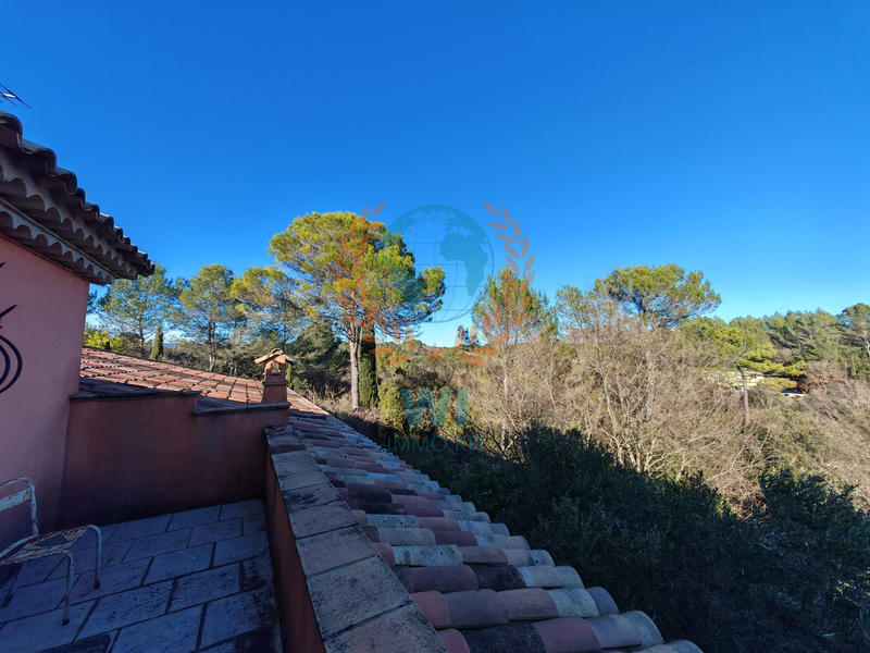 Maison - 280 m² - 7 pièces