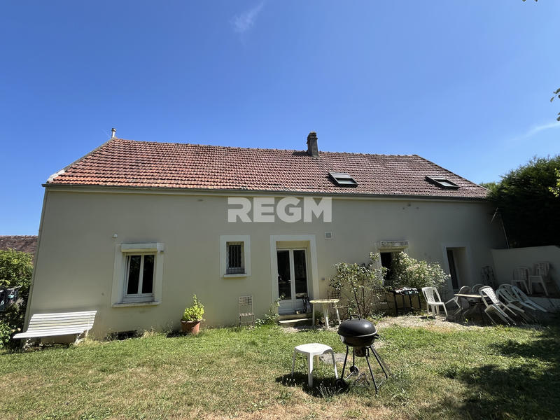 Maison - 200 m² - 7 pièces