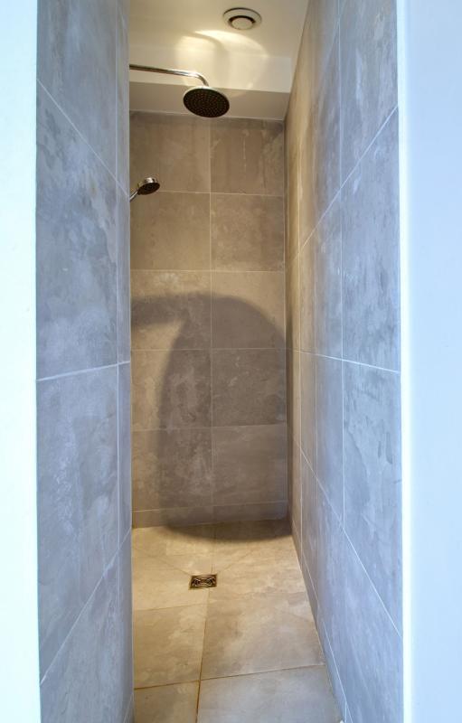 Maison - 220 m² - 6 pièces