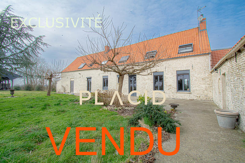 Maison - 242 m² - 6 pièces