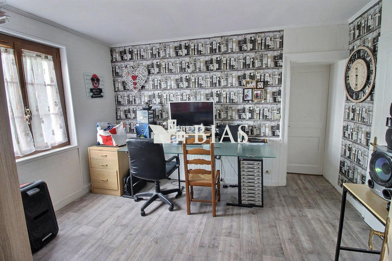 Maison ancienne - 226 m² - 8 pièces