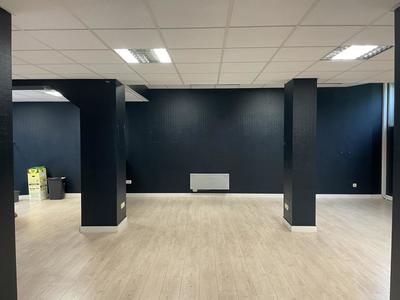 Local commercial - 87 m² - 2 pièces