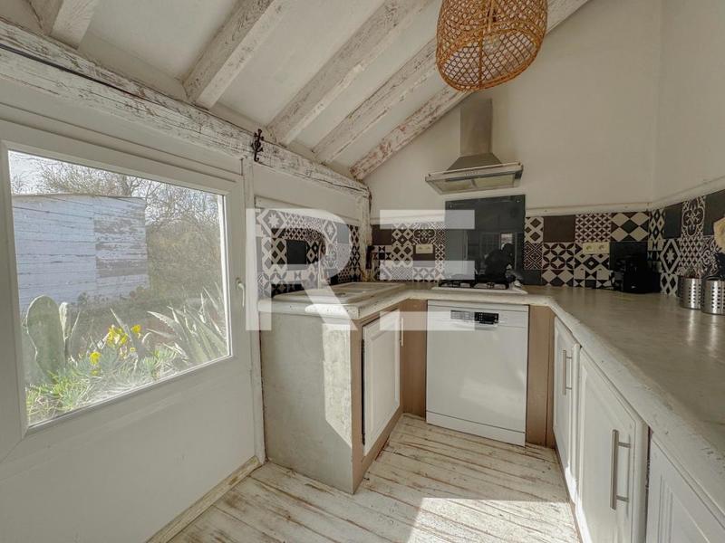 Maison - 165 m² - 9 pièces