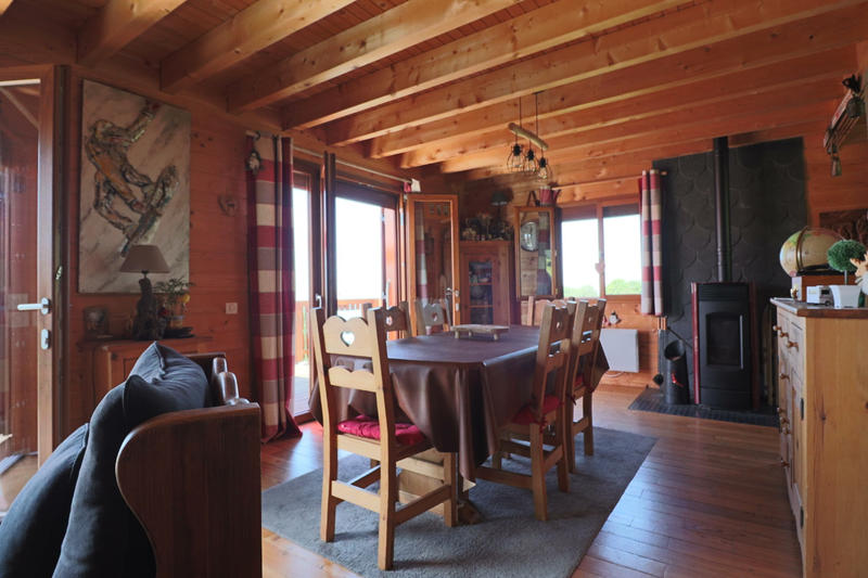 Châlet - 81 m² - 8 pièces