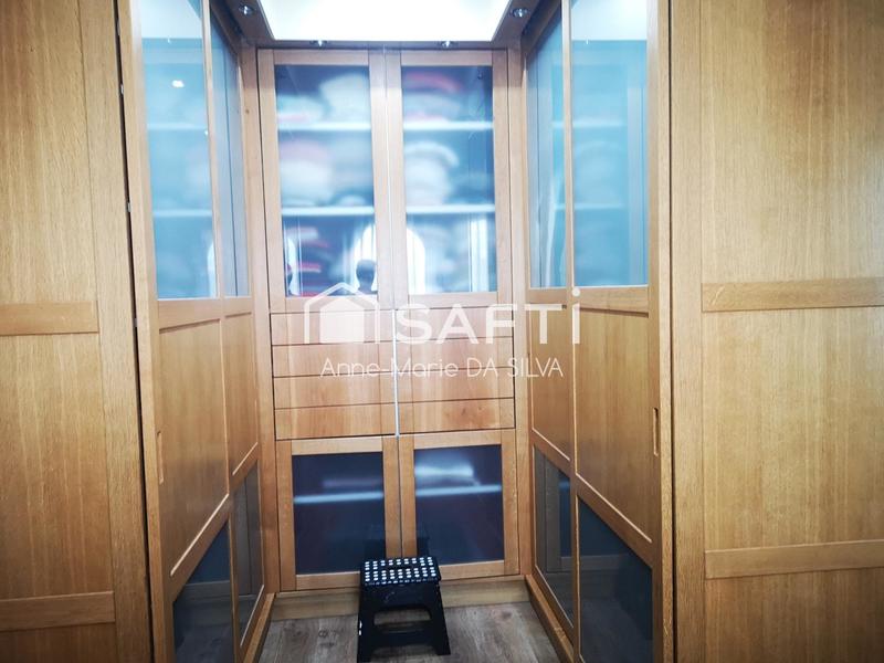 Maison - 224 m² - 7 pièces