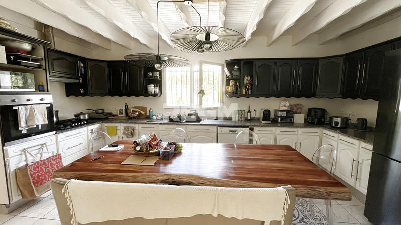 Maison - 150 m² - 7 pièces