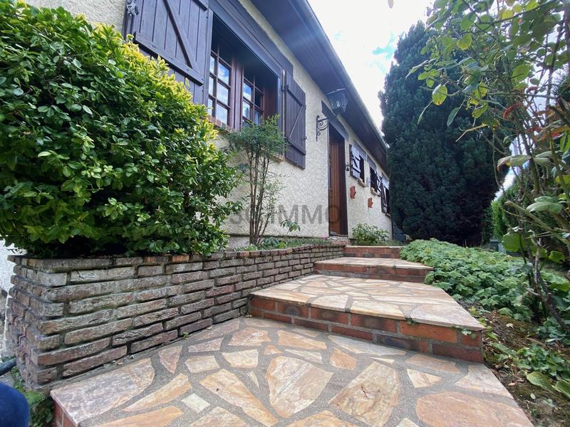 Maison - 111 m² - 5 pièces