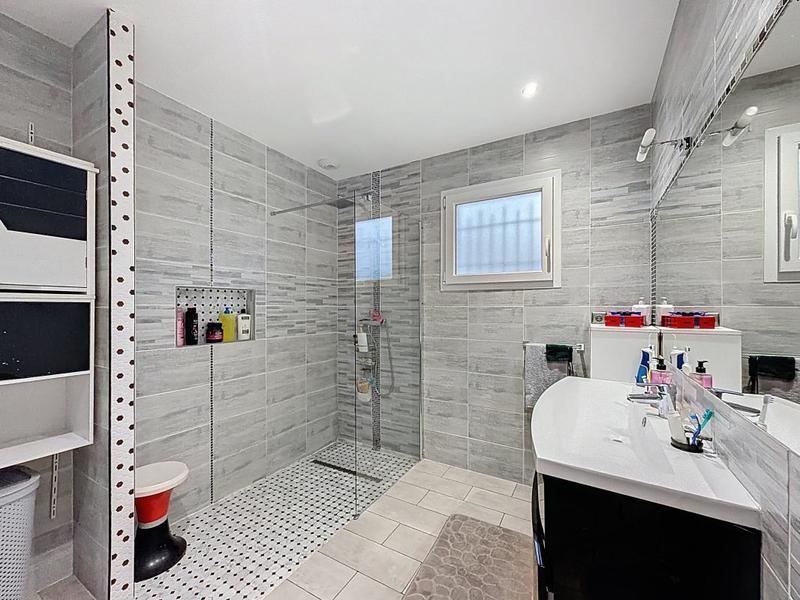 Maison - 106 m² - 4 pièces