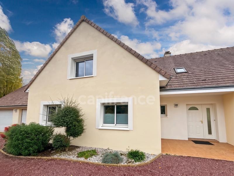 Maison - 214 m² - 7 pièces