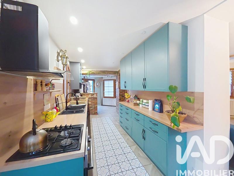 Maison - 200 m² - 8 pièces