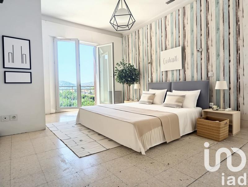 Appartement - 100 m² - 4 pièces