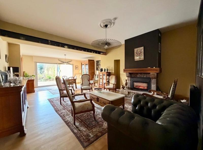 Maison - 190 m² - 7 pièces