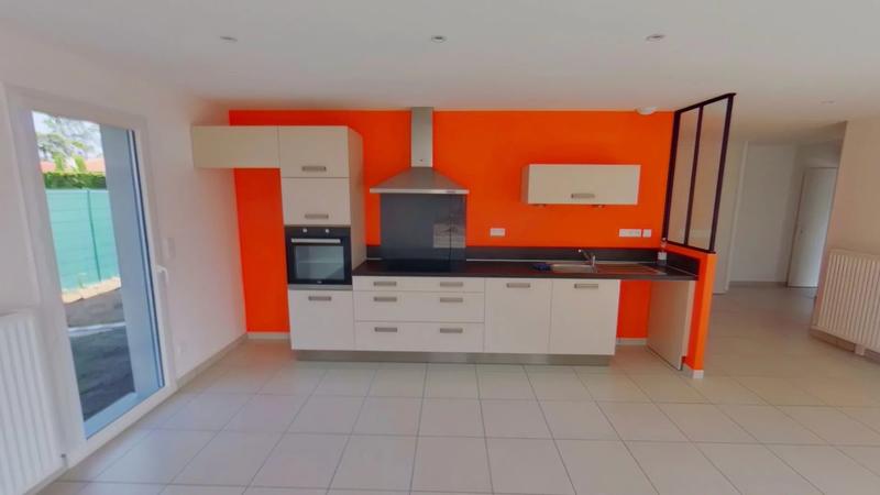 Maison - 90 m² - 5 pièces