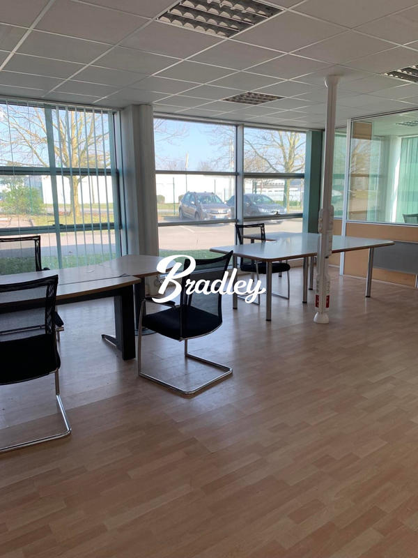 Bureau - 156 m²