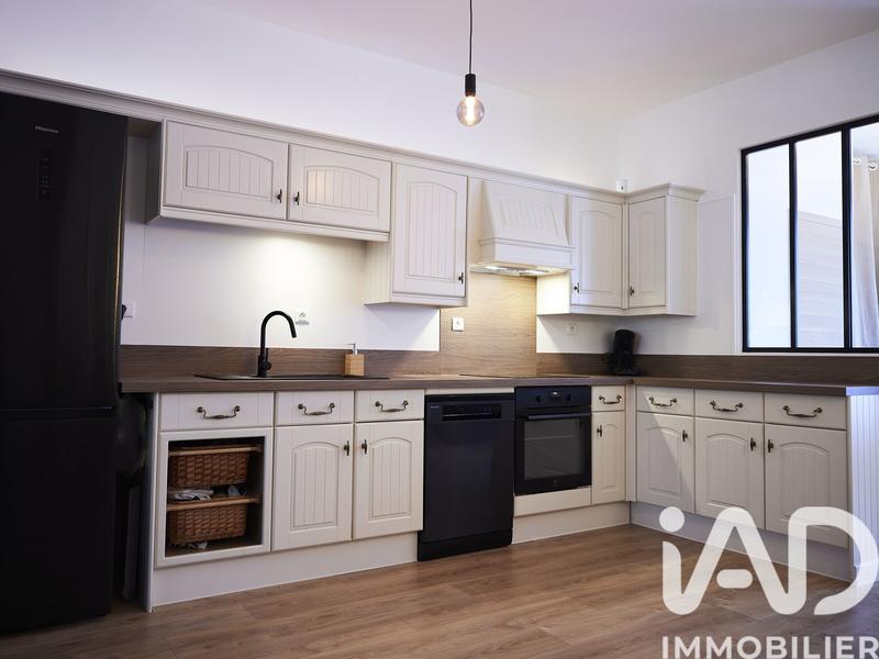 Maison - 180 m² - 7 pièces