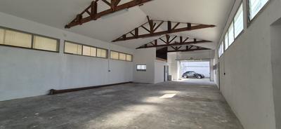 Entrepôt - 252 m² - 4 pièces