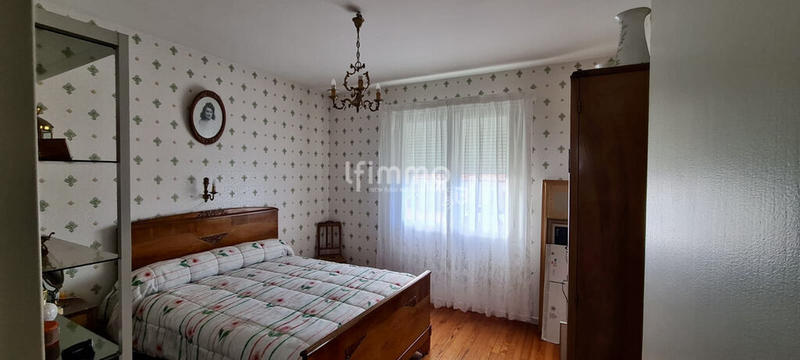 Maison - 204 m² - 5 pièces