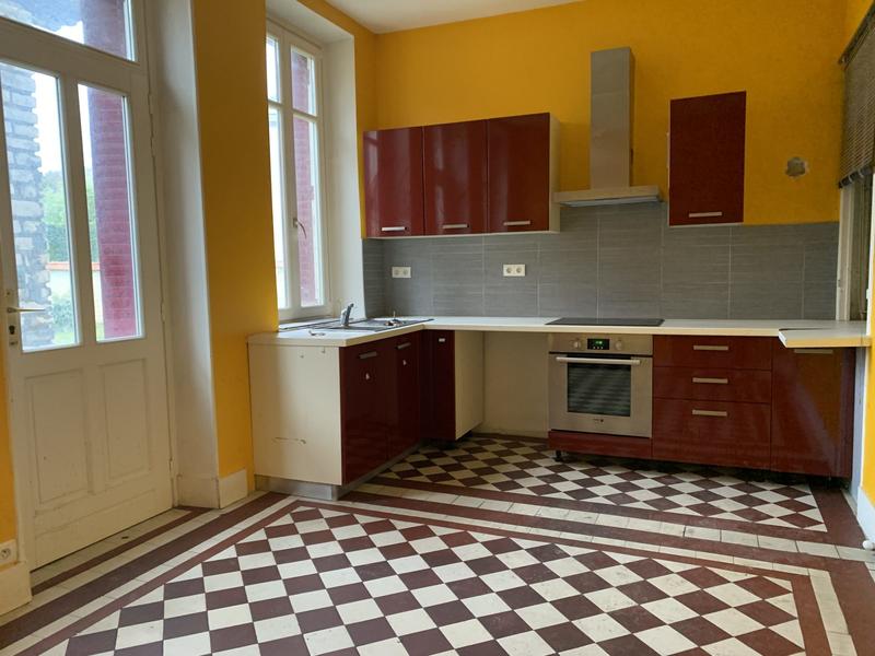 Maison - 217 m² - 10 pièces