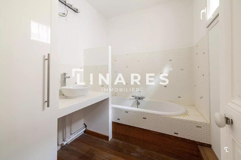 Appartement - 176 m² - 6 pièces