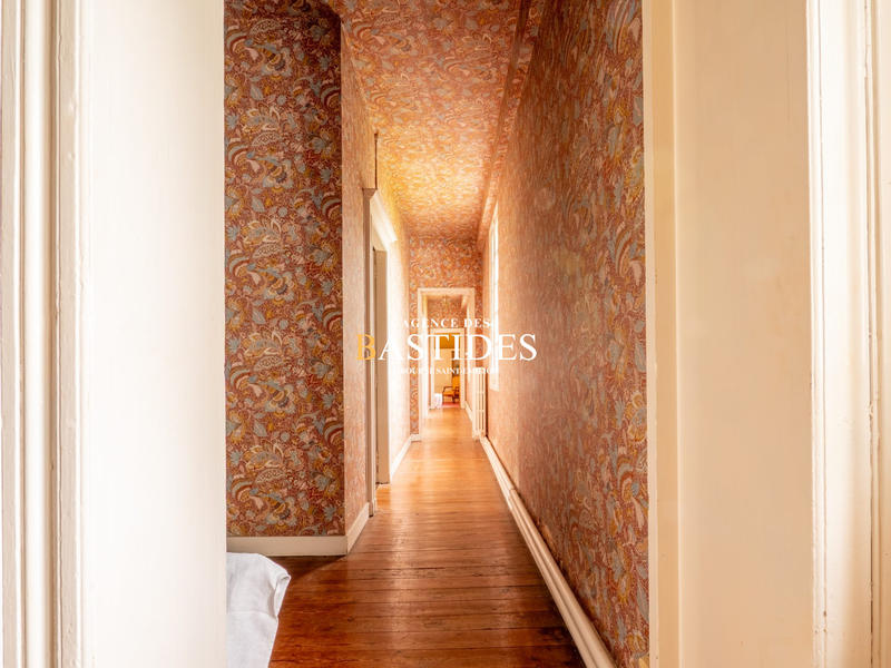 Maison ancienne - 316 m² - 9 pièces