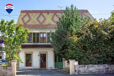 Demeure - 287 m² - 7 pièces