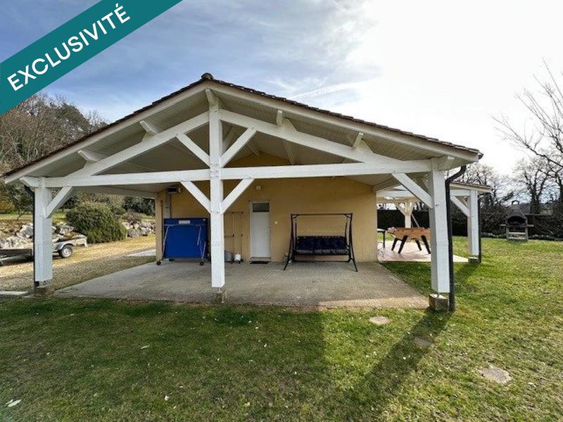 Maison - 247 m² - 10 pièces