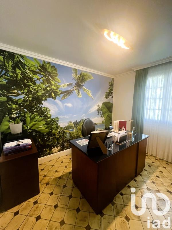 Maison - 204 m² - 10 pièces