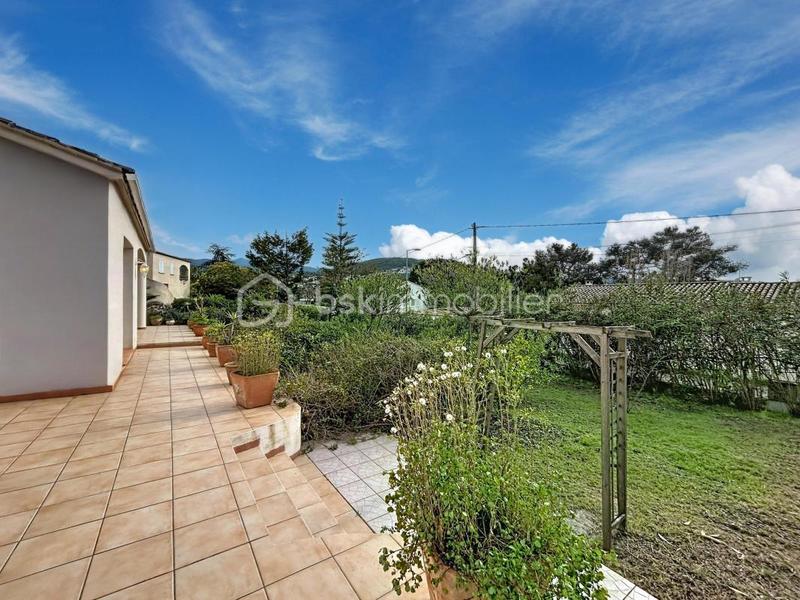 Maison - 120 m² - 4 pièces