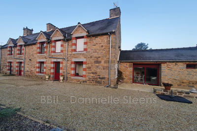 Maison - 200 m² - 2 pièces