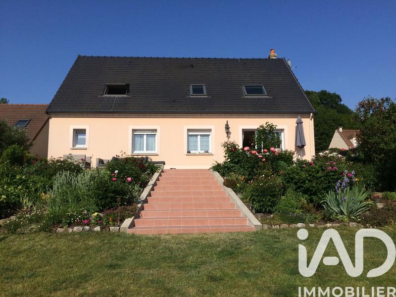 Maison - 180 m² - 8 pièces